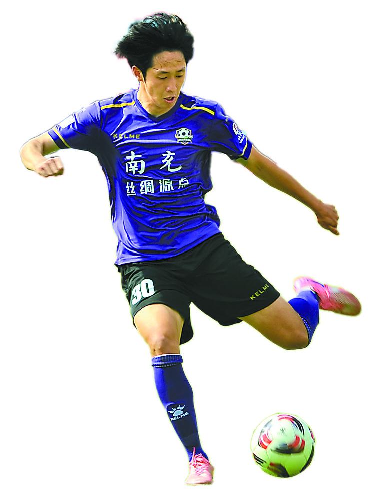 梅开二度 李毅踢进五佳球