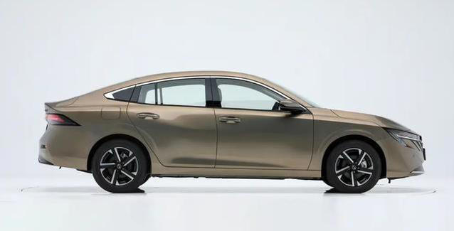 十万家用轿车里，这款日产新款轩逸外观大变样后到底值不值得买？