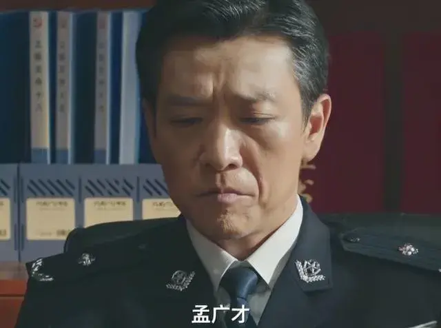 晚18点，腾讯16集悬疑剧来袭！首播4集，预告一出就知这剧要爆