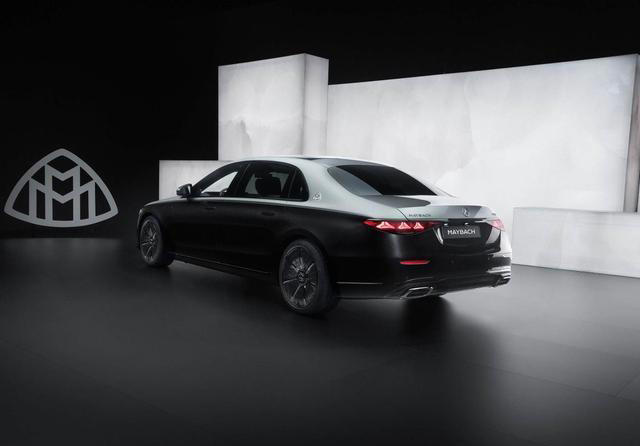 新款迈巴赫S级来袭，提供V12发动机选项，究竟有哪些看点？