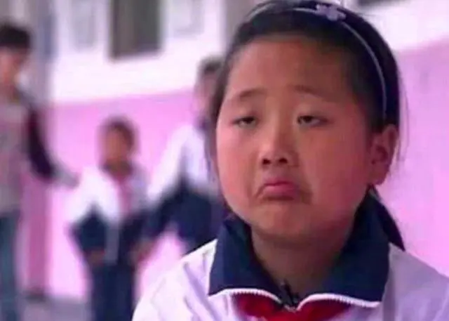 《变形计》12年后，那个被骂“公主病”的农村女孩，终于说出真相：富人游戏，穷人真的玩不起