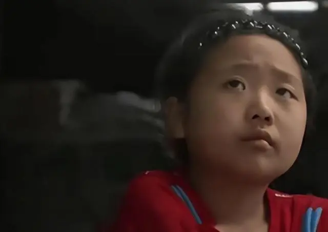 《变形计》12年后，那个被骂“公主病”的农村女孩，终于说出真相：富人游戏，穷人真的玩不起