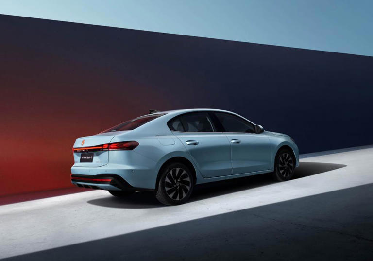 10 万买 1000km+ “ 爆款 ” 新车，也就这 2 款里选了！