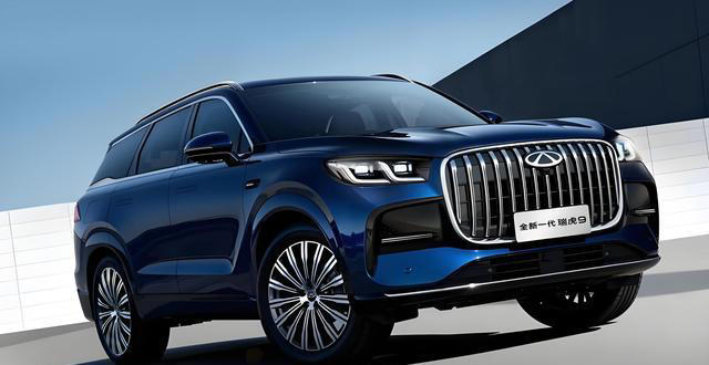 国产SUV之光，轴距2820mm，5座／7座布局，标配2.0T四缸+8AT变速箱