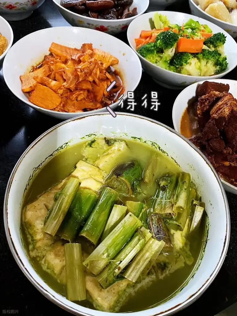 为啥绍兴菜这么臭? 现在新鲜菜很多，为啥绍兴人这么痴迷臭味菜呢