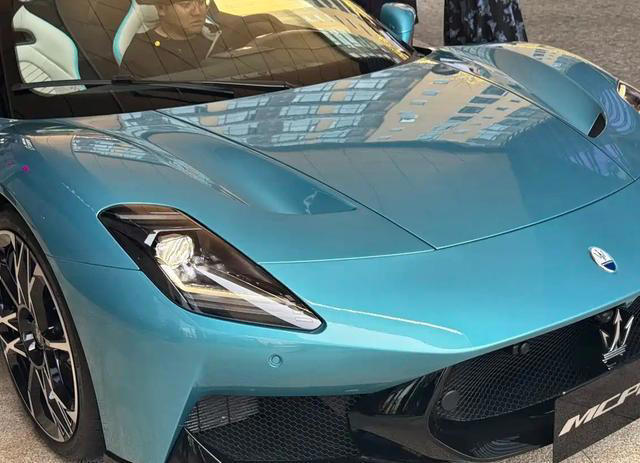 玛莎拉蒂MCPURA中国首次曝光！零百加速2.9秒，为MC20改款车型