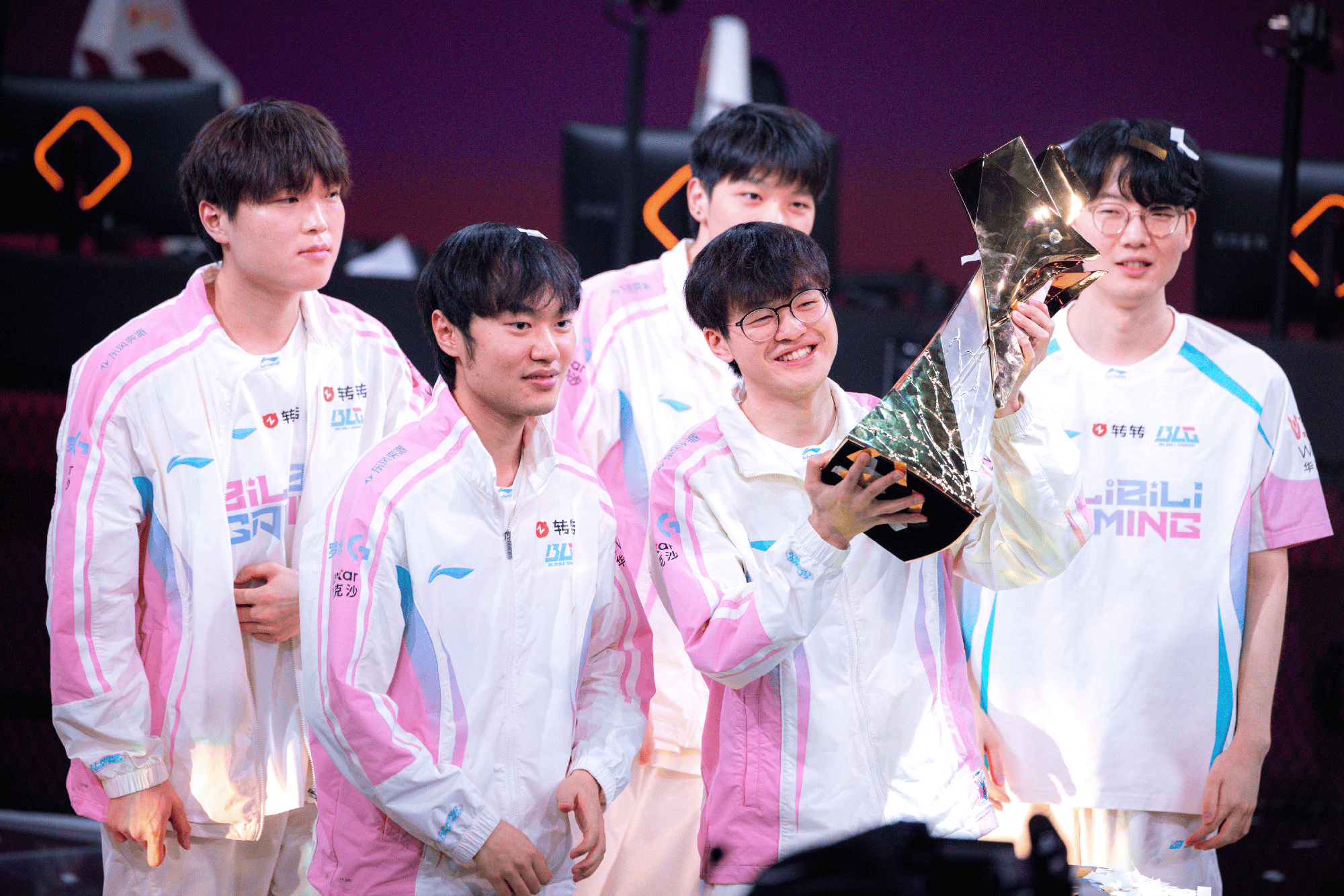 LPL：BLG亮出名为“信念”的剑，向世界宣告LPL正重回先锋