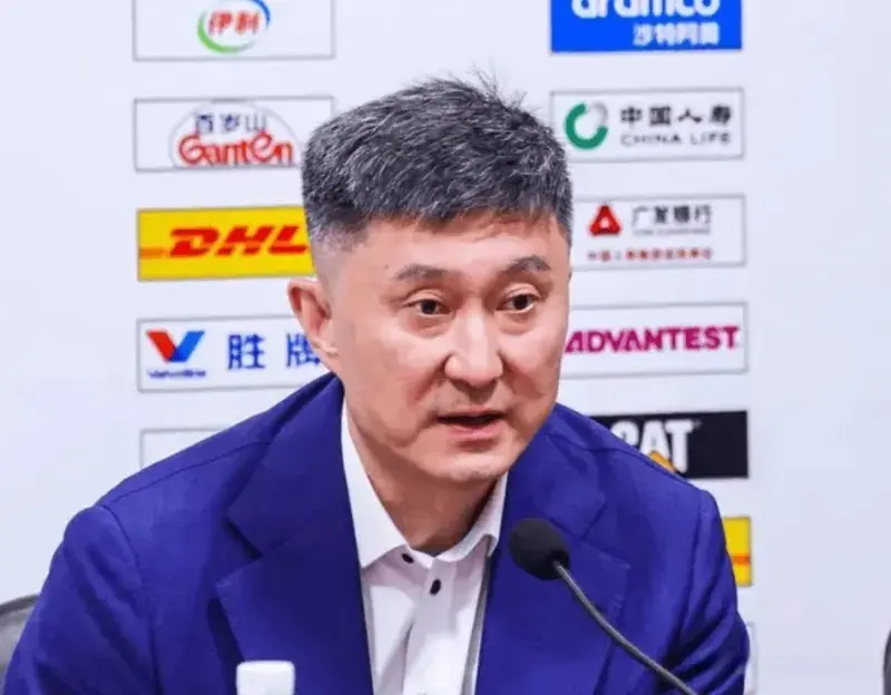 输上海发布会! 杜锋不满篮板，坦言未确定新大外，回应崔永熙状态