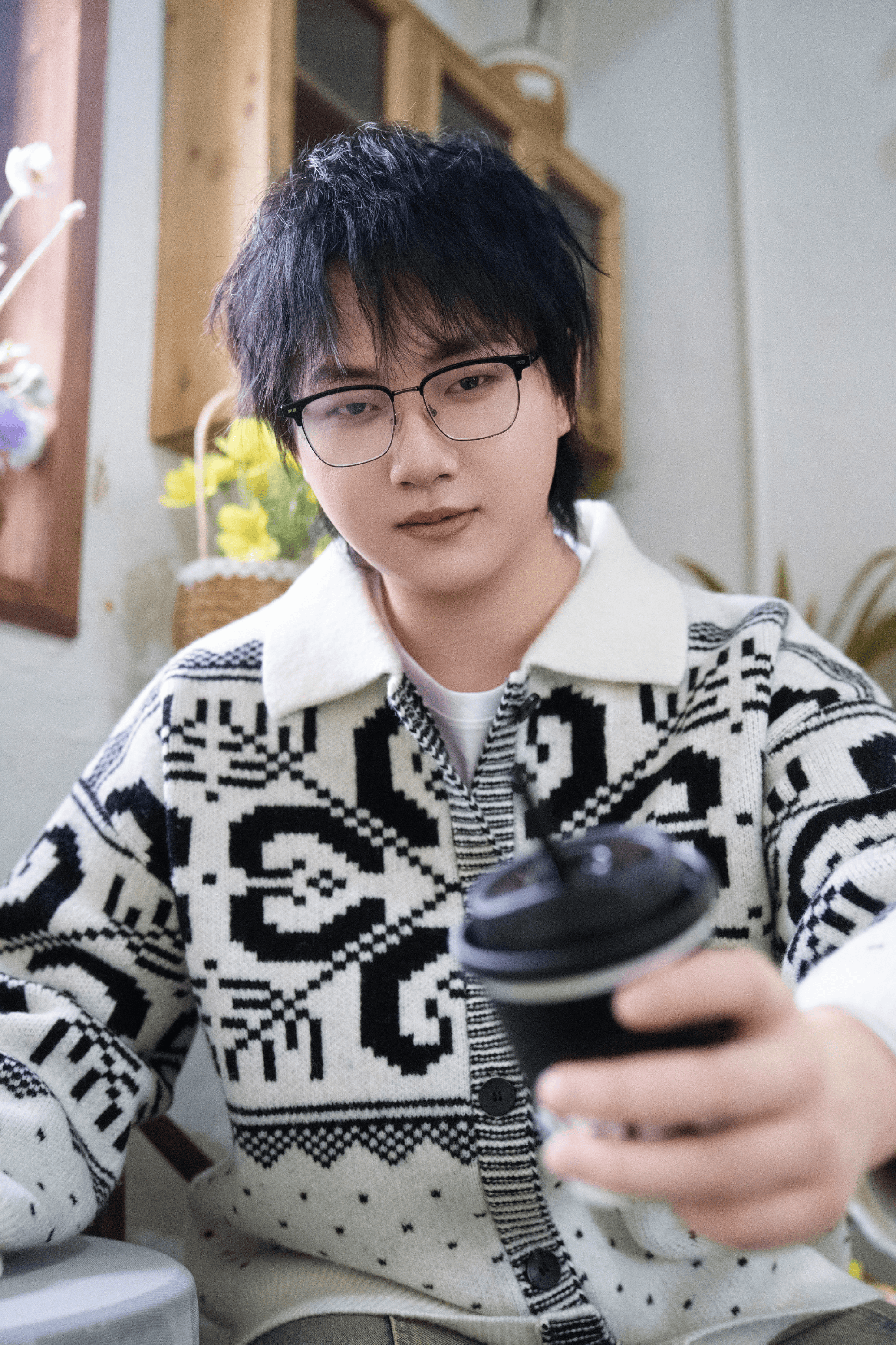 Fly发布九周年写真：这一场攀登，我会永远全力以赴
