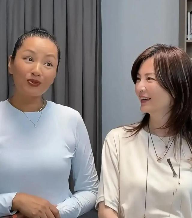 瞿颖翻红后首露脸! 自曝被当成非洲人趣事，刘孜坐旁边笑的好尬