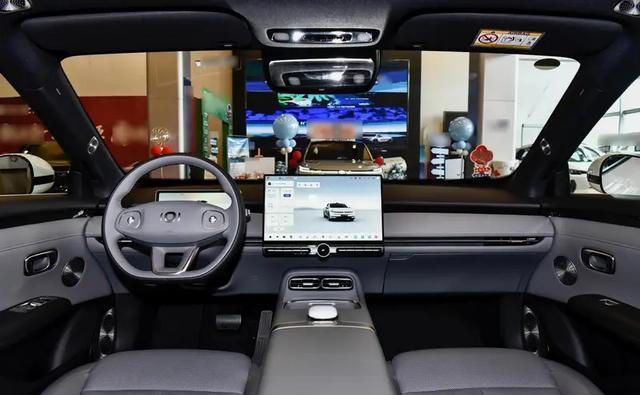 13万级配激光雷达，长安启源A06智驾越级了