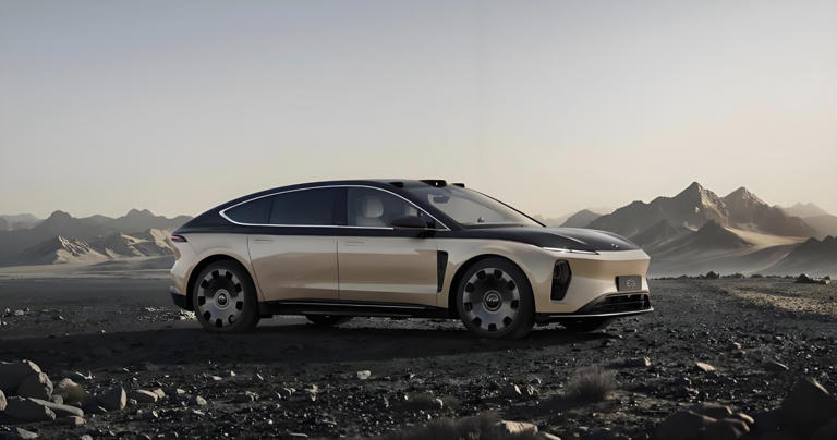 又一国产行政级豪车，900V快充平台、81.8万起，限量199台