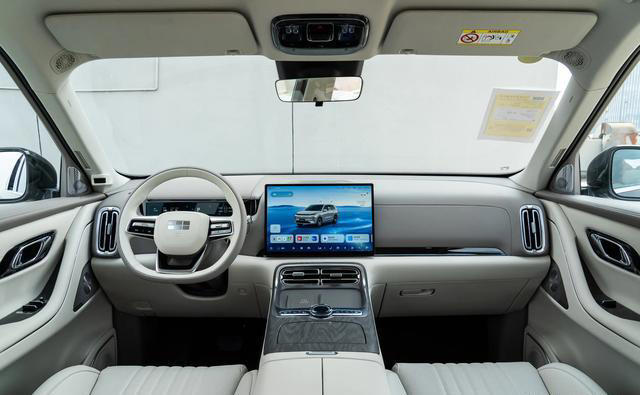 不到20万的新能源中大型SUV，银河M9和钛7谁更值？该怎么选？