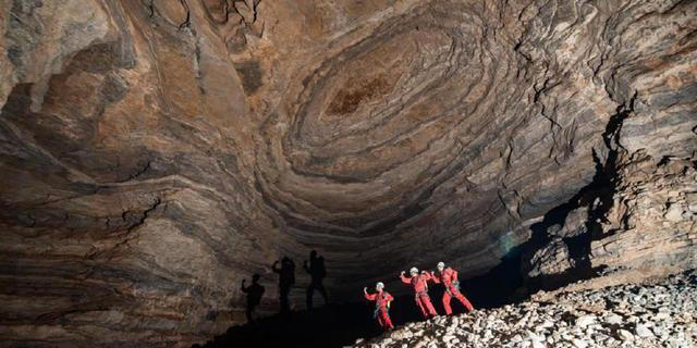 28名航天员转入地下，美国NASA慌了？中方交底：月球驿站已锁死