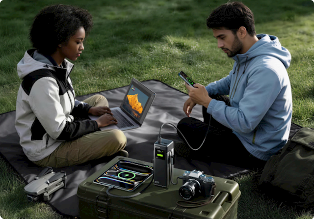 可上飞机 闪极发布25000mAh充电宝：170W同时充4台