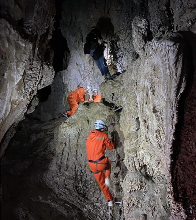 28名航天员转入地下，美国NASA慌了？中方交底：月球驿站已锁死