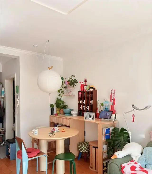 发现一户人家，全屋杂乱有章，冰箱旁放鞋，忍不住晒一晒!