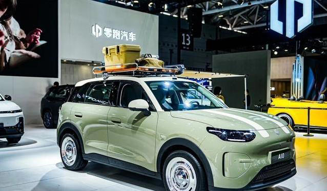 10万纯电SUV装上激光雷达和200TOPS芯片，零跑A10开起来真香吗