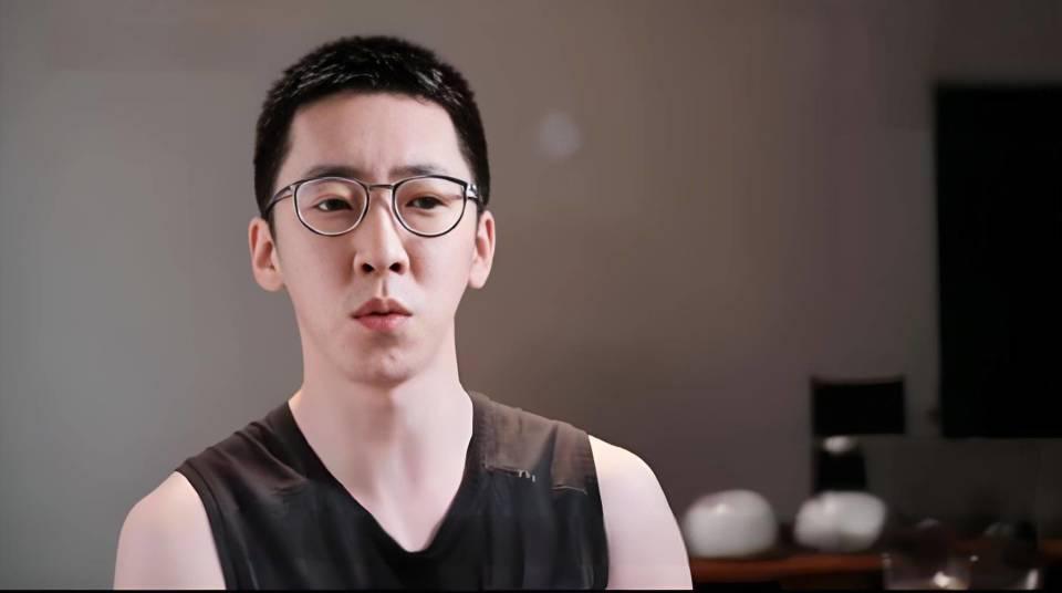 滑跪周杰伦、消遣张雪峰：留几手，别拿“真性情”掩盖道德底线的缺失