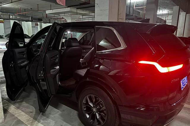 18万变13万！本田皓影自断后路，第四代混动+8155芯片，没对手