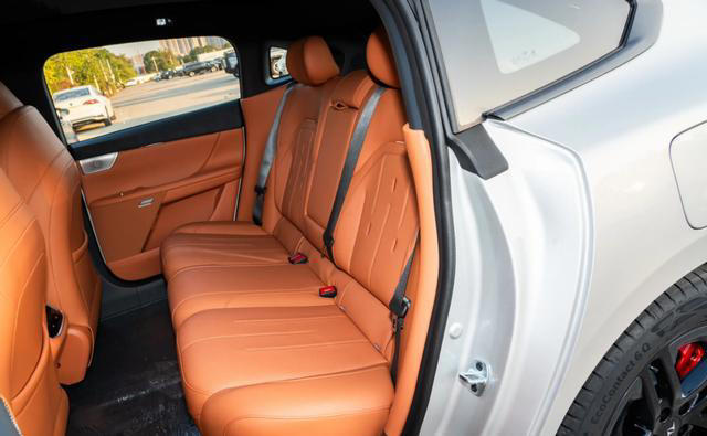 标配激光雷达，搭载赛道底盘，15万级轿跑市场迎来新选择