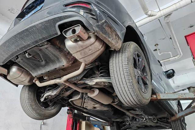 18万变13万！本田皓影自断后路，第四代混动+8155芯片，没对手