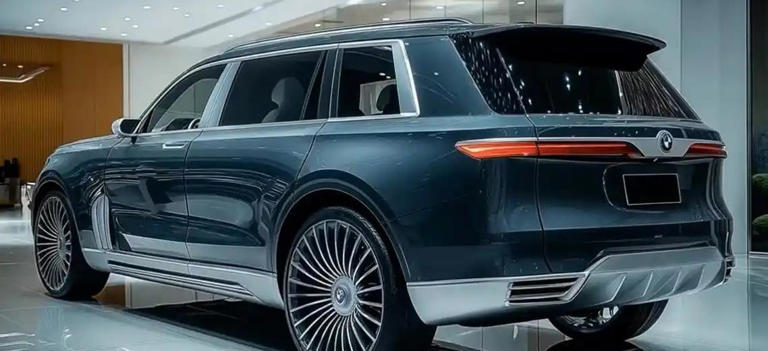 2026款宝马X8实车曝光，车长超5米2，搭4.4T V8双涡轮增压发动机