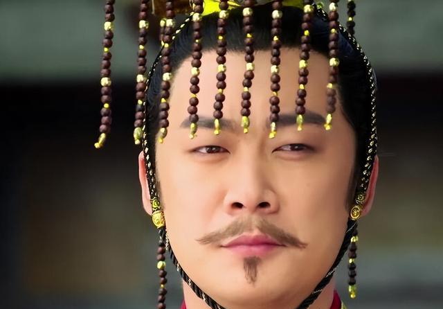 “戏混子”又来霍霍年代剧？老气横秋、演技拉胯，难怪观众不买账