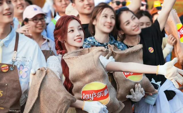 巡演头部受撞击！宋雨琦活动中多次晕眩后紧急就医！父母都来了