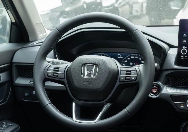 18万变13万！本田皓影自断后路，第四代混动+8155芯片，没对手