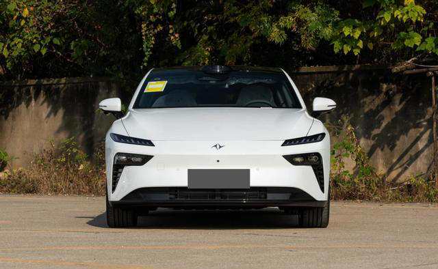 标配激光雷达，搭载赛道底盘，15万级轿跑市场迎来新选择