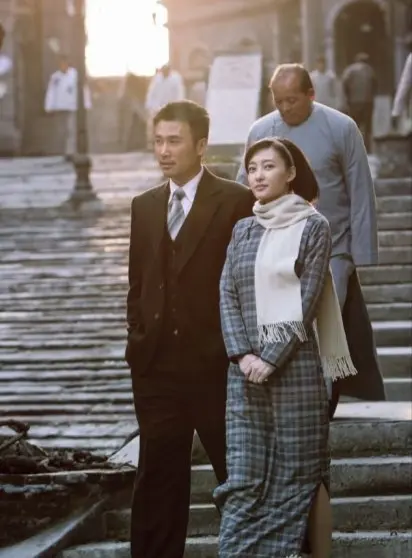 两部谍战剧凭啥封神？一部让张若昀大火，一部两大戏骨飙戏成经典