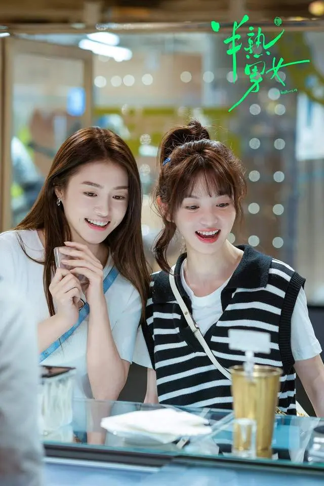 又入坑了！ 初恋脸女神田曦薇5大必看时装剧，甜妹天花板的少女感太欠追！