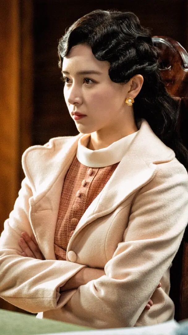 两部谍战剧凭啥封神？一部让张若昀大火，一部两大戏骨飙戏成经典