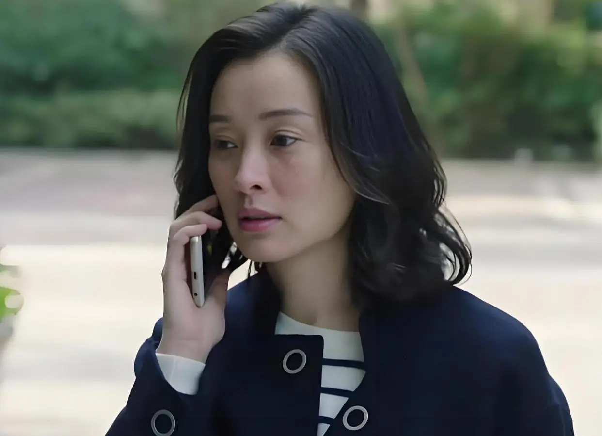 重温《我的前半生》才知，为什么陈俊生每月把工资如数上交给凌玲，按时给平儿6000生活费，但依旧没有换来他想要的生活