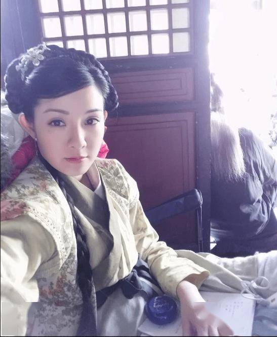 TVB小花爆悄悄离巢近一年！曾被某前辈斥“你根本不会演戏”！将近40岁仍在跑龙套