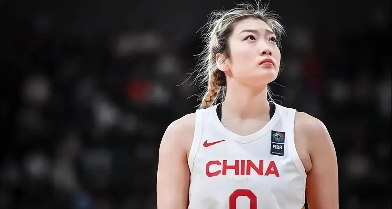 即将出国打球?李梦正式发声，下家3选1，有望获宫鲁鸣认可