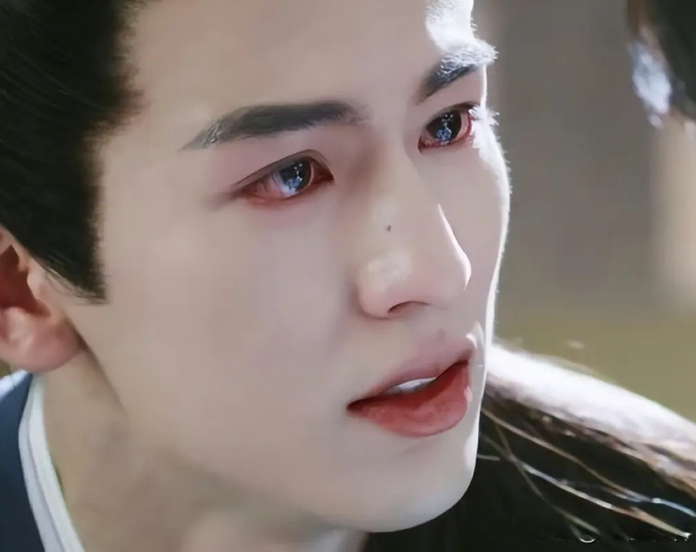 继央视之后，官方再点张凌赫“粉底液将军”，《逐玉》这下真红了