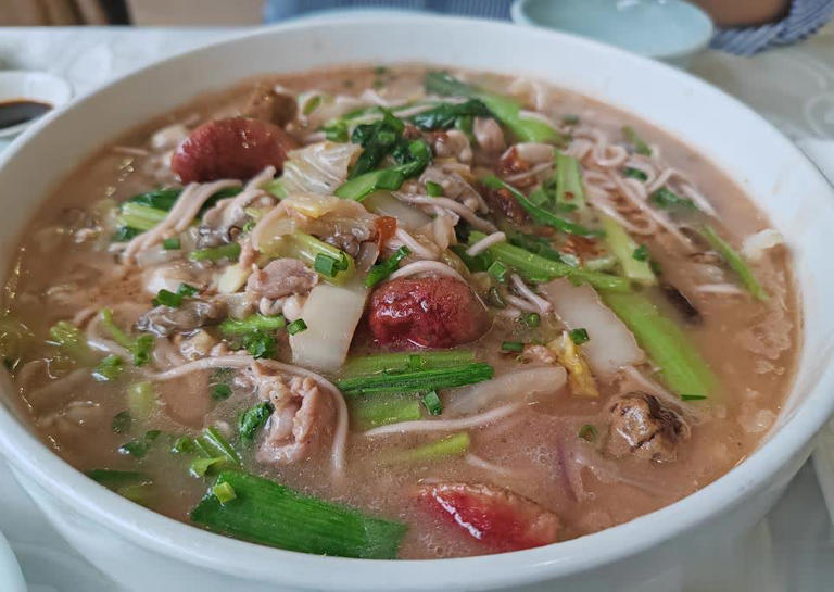 青岛传统美食揭秘：舌尖上的十大经典，看看你吃过几种？