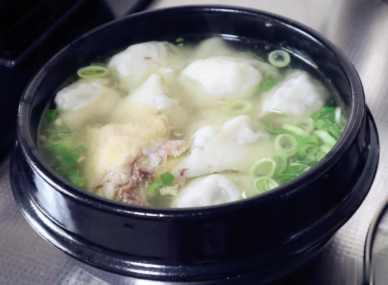 青岛传统美食揭秘：舌尖上的十大经典，看看你吃过几种？