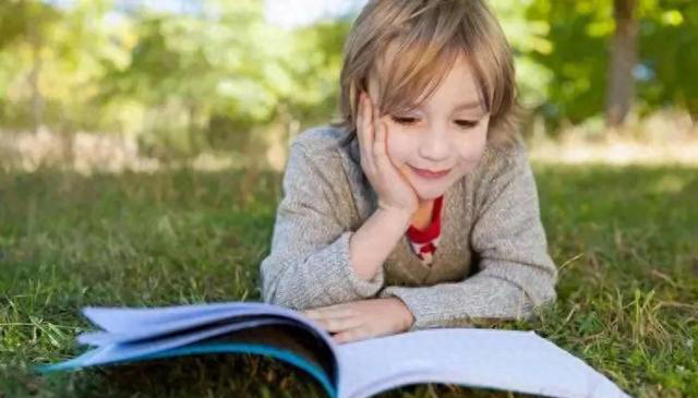 培养孩子独立性,鼓励孩子勇敢的面对世界,才能让他们成长的更快