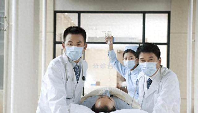 血栓是“吃”出来的?医生:不想患上脑血栓,这几种饮食最好少碰