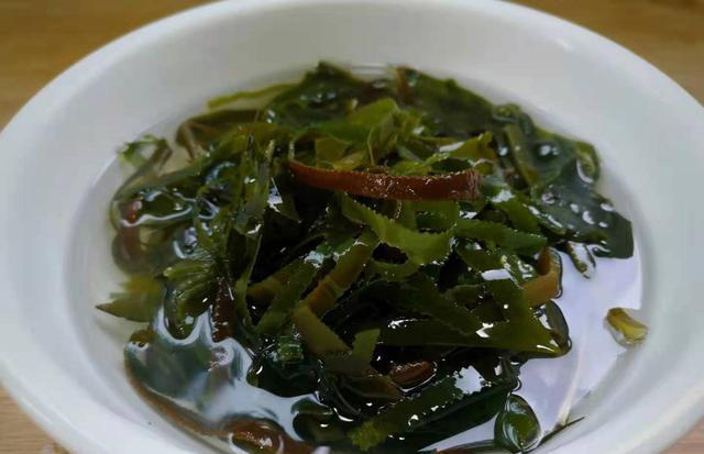 血栓是“吃”出来的？医生：不想患上脑血栓，这几种饮食最好少碰