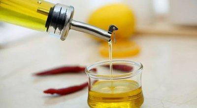 动物油和植物油，哪种更健康？吃油也有讲究，注意4个小细节