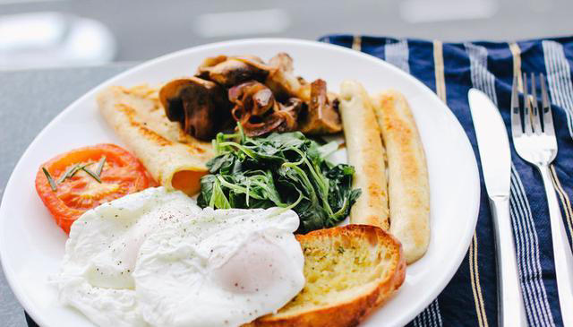 动物油和植物油，哪种更健康？吃油也有讲究，注意4个小细节