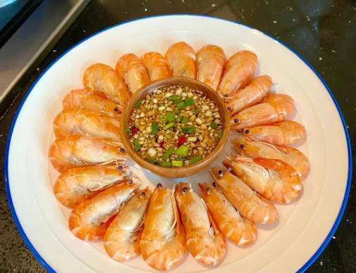 盐水虾的秘密：简单几步，轻松制作美味佳肴！