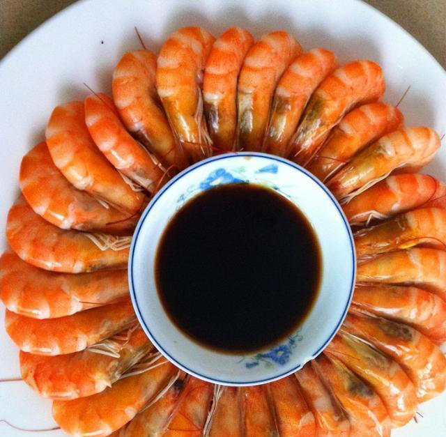 盐水虾的秘密：简单几步，轻松制作美味佳肴！