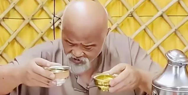 李琦：一生沉迷酒色，健康渐毁，却活得潇洒自如，究竟为何？