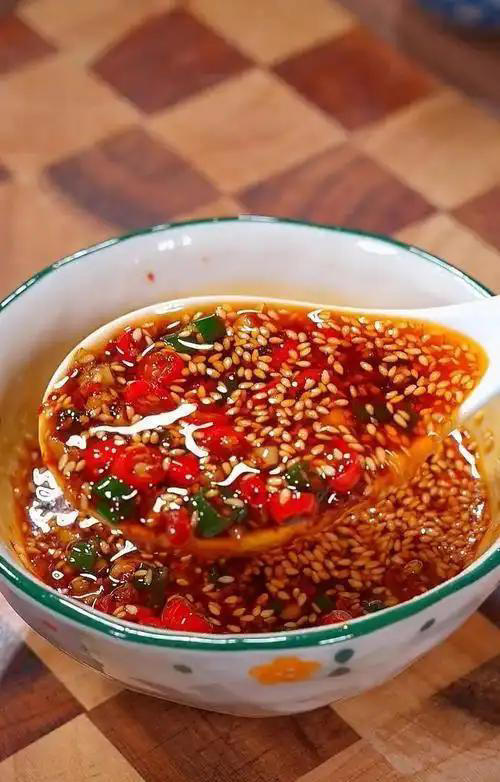 调凉菜，料汁是关键！教你“万能凉拌汁”，学会了拌啥都好吃