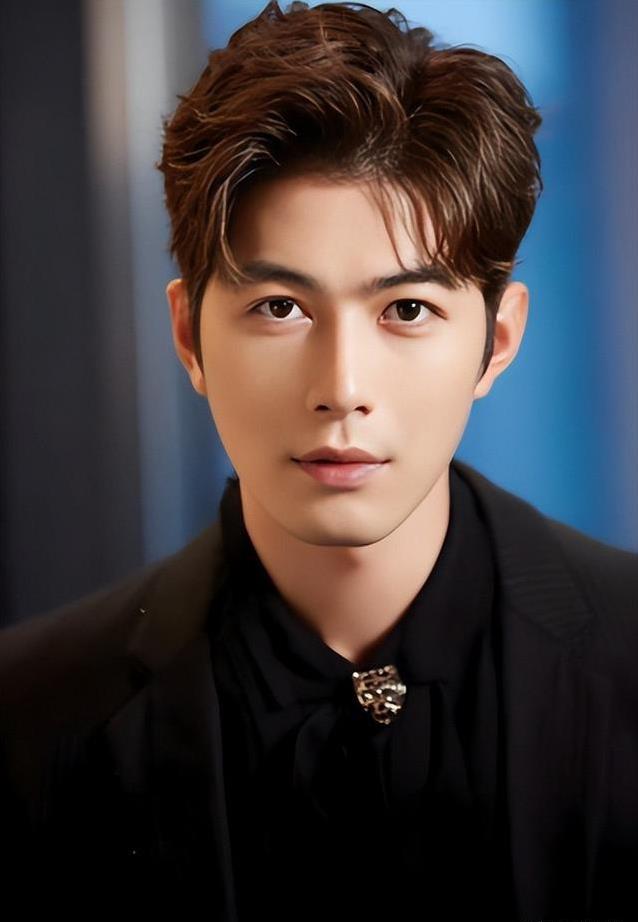 演员陈学冬：11部作品被下架，两年4次手术，今35岁生活无法自理